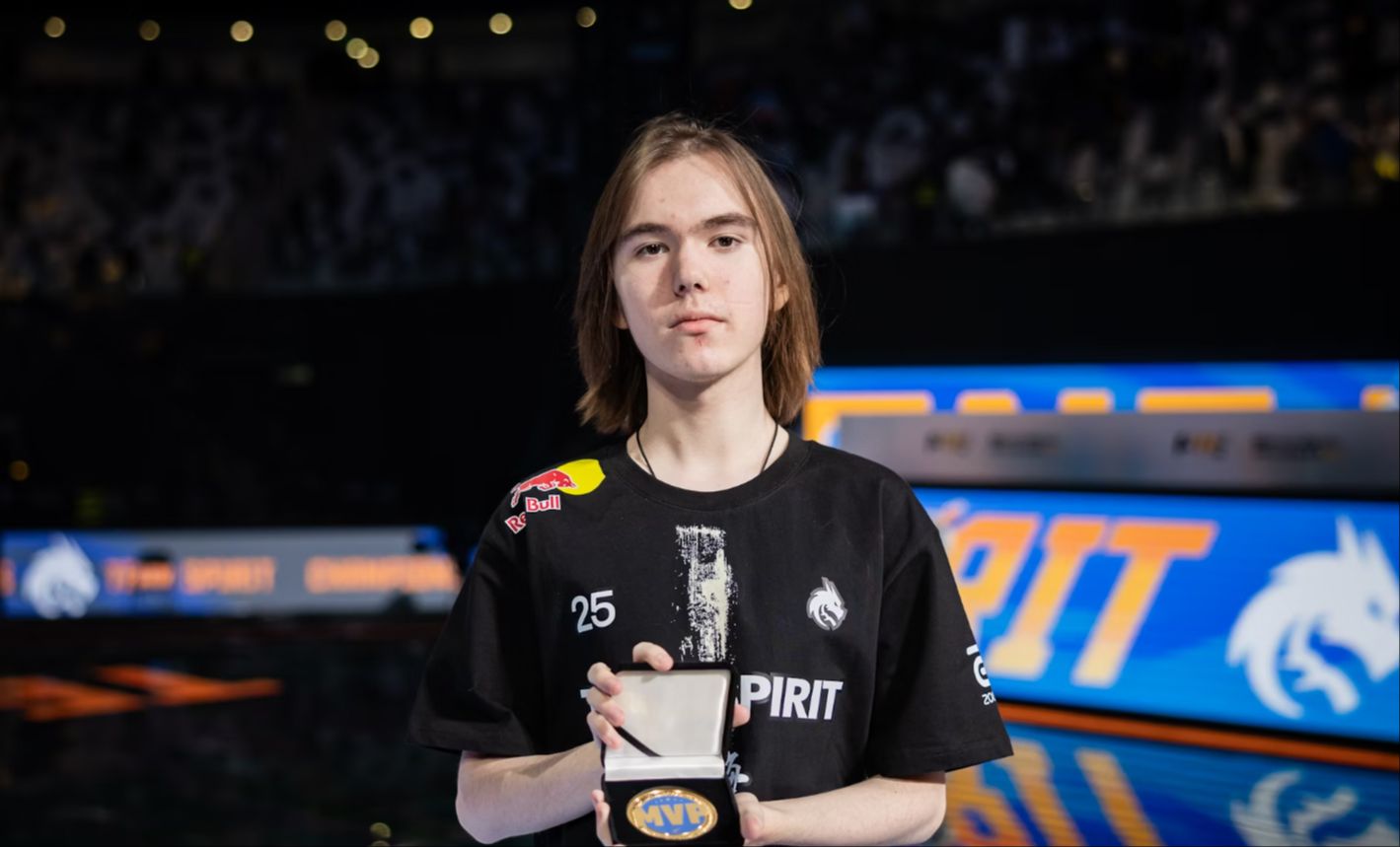 LPL whistleblower： 明年会有更多贫困战队，平均月薪为50000元；作为陪玩肯定能赚更多